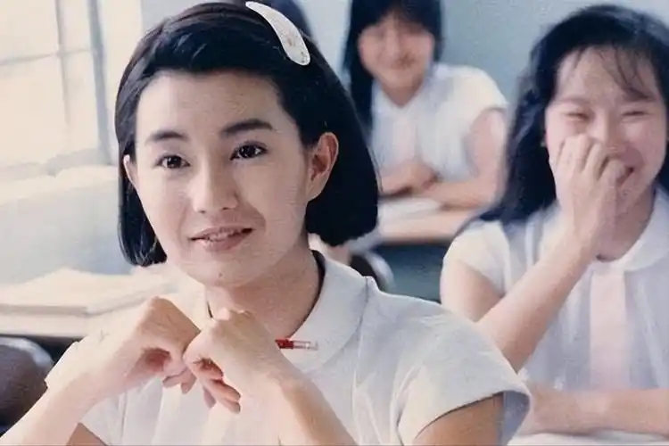 回顾张曼玉息影18年独居贫区不婚无子58岁活得太飒了