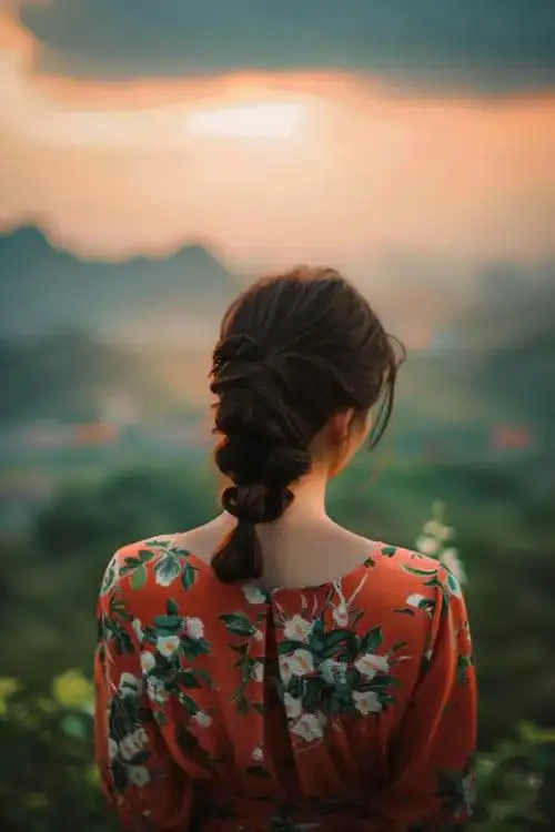 甜美女生背影摄影图