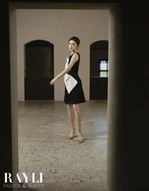 mini book丨梁洁 逐梦,永不孤单!|演员|金莹_网易订阅