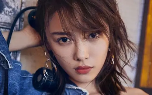 蔡文静成熟性感写真图片桌面壁纸