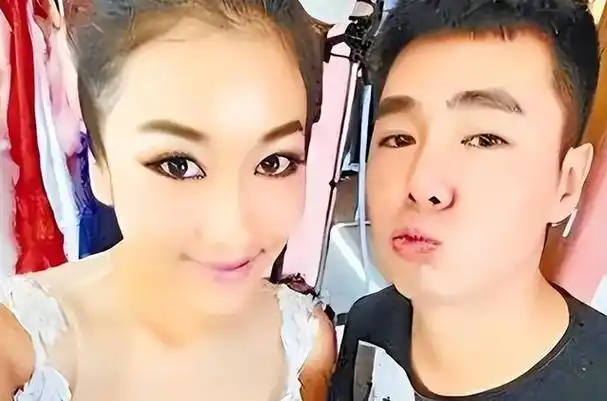 有一种"反差"叫吉克隽逸,成名前与成名后的差别太大了