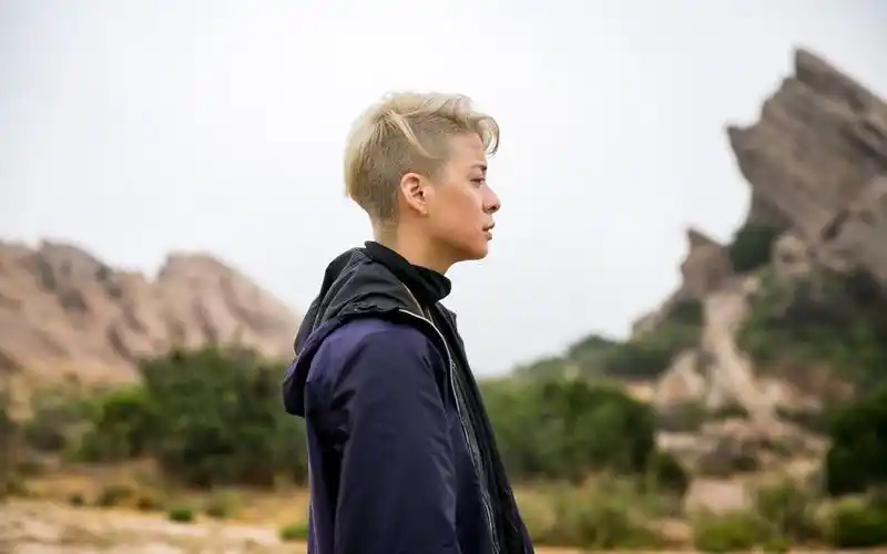 fxamber刘逸云新曲staycalmmv公开