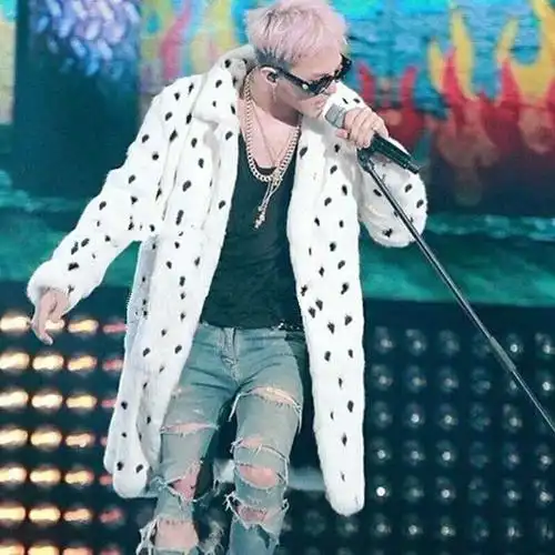 共217 件权志龙同款皮外套相关商品