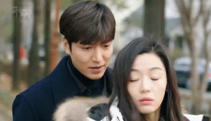 全智贤 冬天 恩爱 情侣 推搡 李敏镐 沈清 电视剧 美人鱼 羽绒服 蓝色