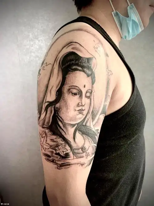大臂新传统观音_纹身图案手稿图片_刘沐阳的纹身作品集