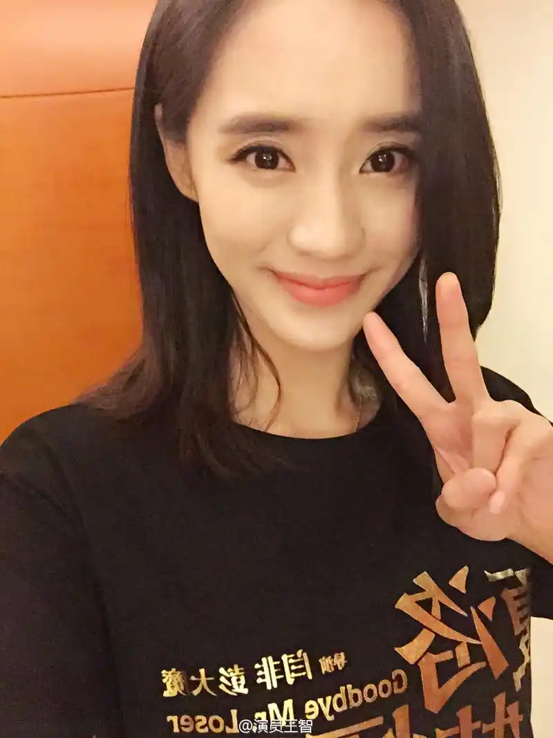 夏洛特的烦恼 女主角秋雅火了 写真奉上(5)