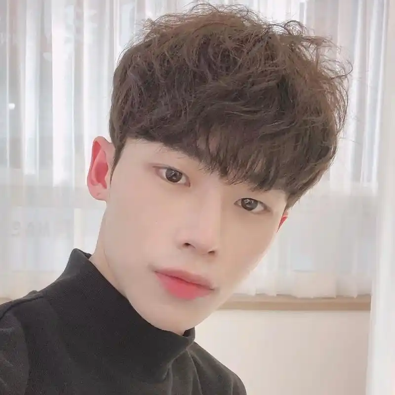 2020最火最流行男发24款,一看就很帅气,清爽有型不落伍_发型