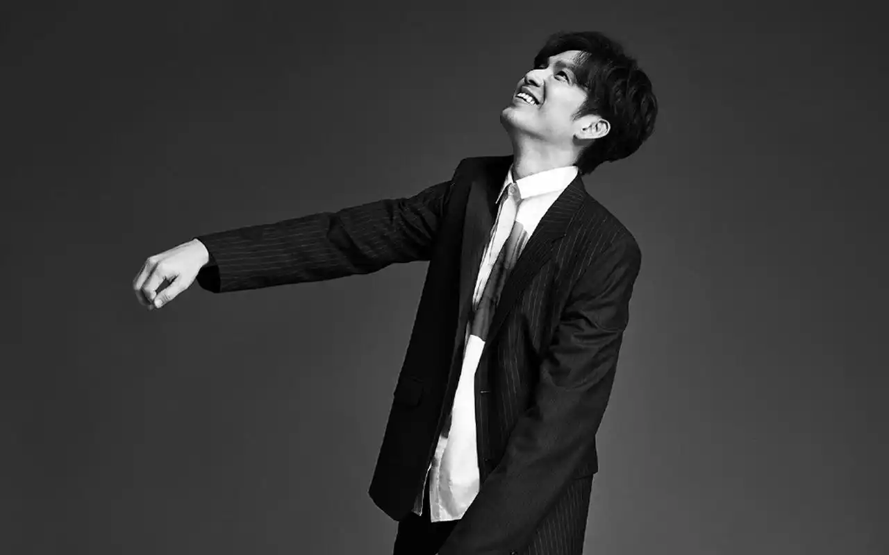 钟汉良黑白艺术照帅气写真高清桌面壁纸