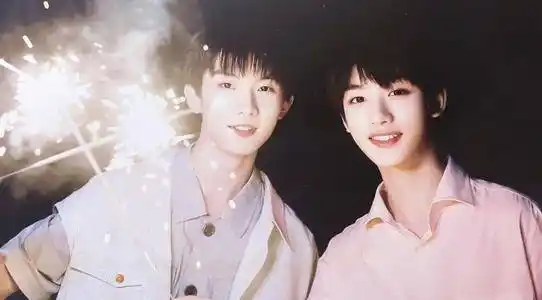 时代少年团"大家长组cp"马嘉祺丁程鑫,两人的眼神也太宠溺了吧_照片