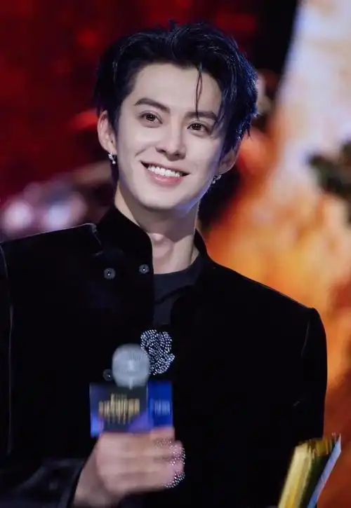 内娱最具商业价值男明星top10王一博第7成毅第2李现第5