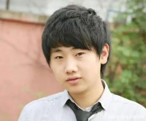 汪苏泷早年"黑历史"被扒,"日本眉"太抢镜,网友:难怪不火