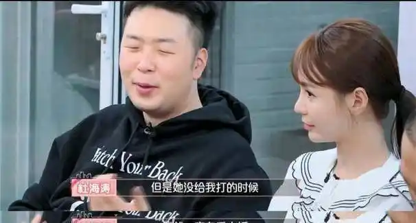 吴昕似乎也没有闲着,先后和李易峰,潘玮柏都传出了绯闻,但都无果而终.