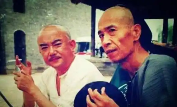 "的演员:有人被丈母娘赶出门,有人差点被打死_杜旭东_李明启_颜冠英