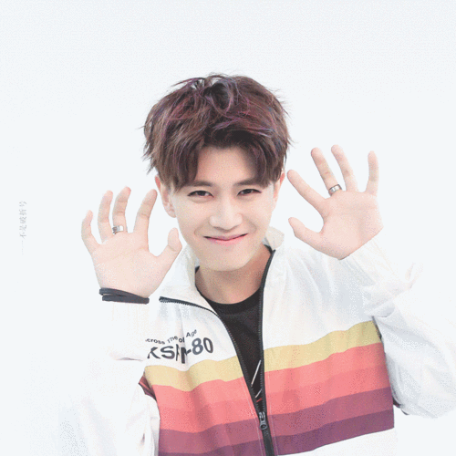 任嘉伦 修请问你今年几岁了 cr@·一一不是破折号