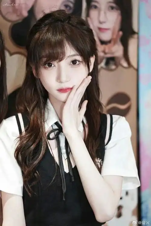 小精灵握张润##小精灵去了snh48握手会