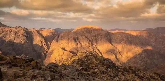 地球的美之西奈山,又被叫做摩西山!