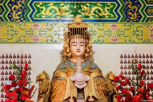 王母娘娘和西王母的区别