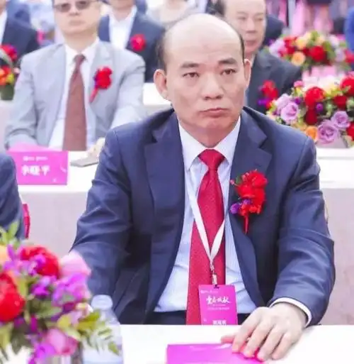 低调的深圳隐形"地主":"宝安双雄"赖海民和他的兄弟创业连