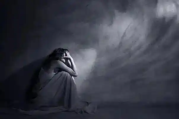 说不出的压抑和心累语句诠释了真实内心释放情绪的文案