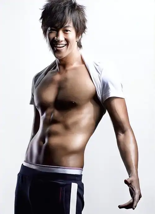 何润东:丰富情史的背后,藏着一个自卑的灵魂?