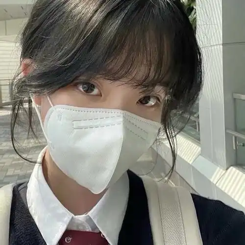 求戴口罩的美女头像