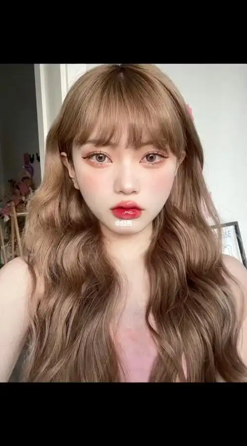 夏天的发色发色浅金亚麻色金色