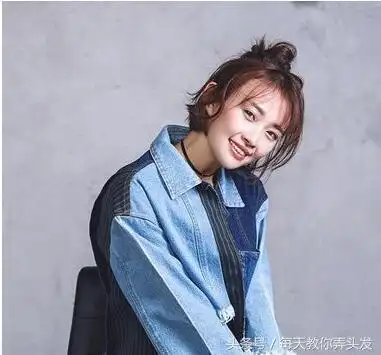 短发扎发型的多种扎法(9款女生调皮可爱的短发扎发发型)(6)
