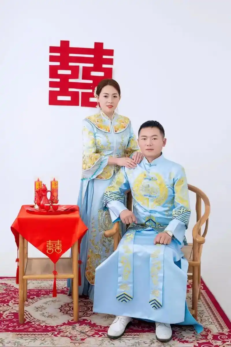 合影婚纱照非常漂亮了祝福儿媳妇永远年轻漂亮做一对恩爱夫妻白头