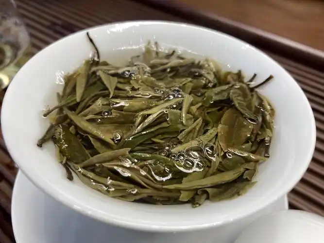 八闽清音福鼎白茶2018年高山老树白牡丹50g白牡丹