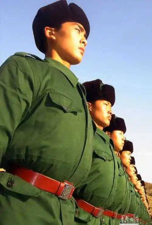 训练也分很多种,队列? 体能? 业务?是新兵连? 还是在老连队?