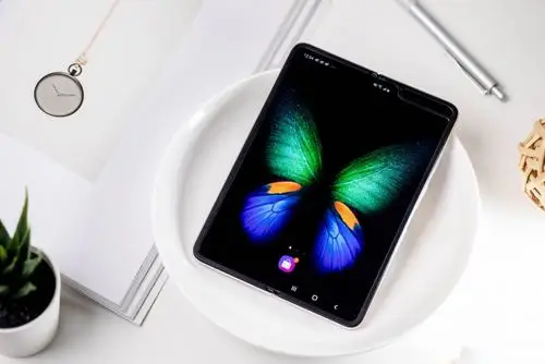 折叠屏形态 多任务处理 三星w20 5g版手机体验