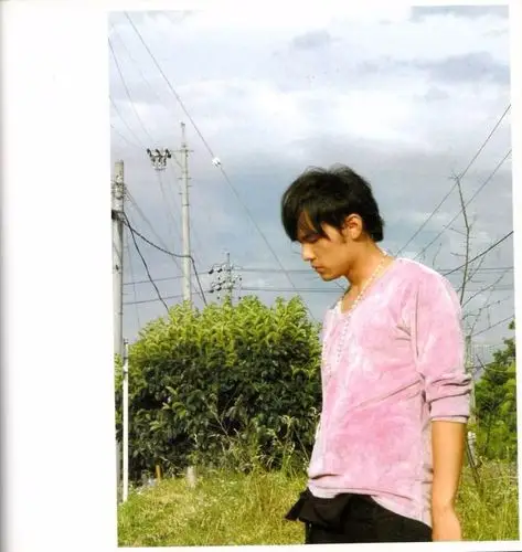 求周杰伦七里香专辑和十一月的萧邦专辑所有高清无水印图片 谢谢了!