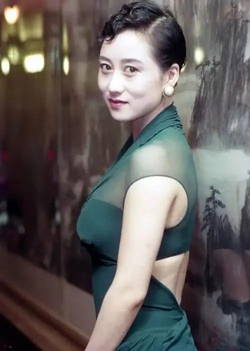 利智年轻时泳装秀 利智当年到底多美-娱乐频道-趣趣网