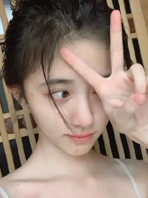 素颜美女 | 素颜好看的女生有什么特征?