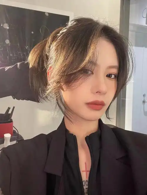 网红八字刘海仙女般的存在