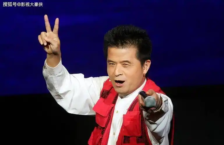 毕福剑承认再婚且"老来得子",现任在北京生活,前妻在加拿大