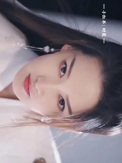 李沁陆雪琪壁纸