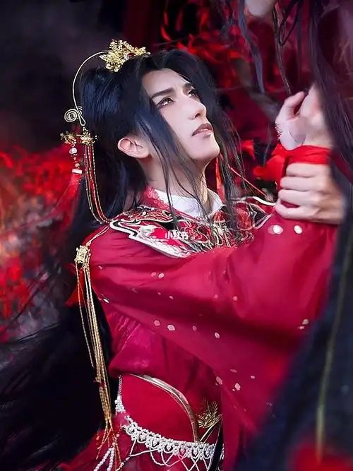 楚晚宁cos来行你的侍君之责