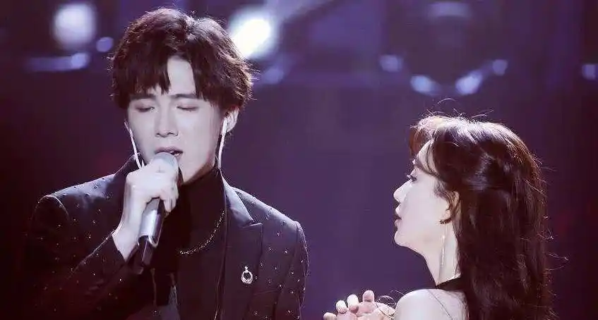 他从三流网红走到一线明星就连林志玲都为他伴舞