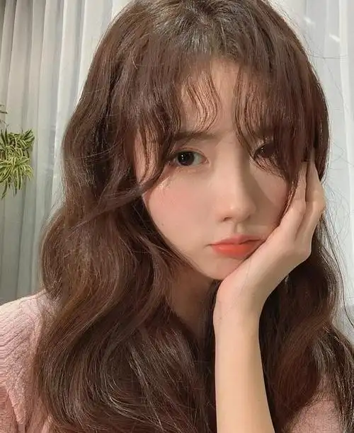 黑黄皮女生染发这4种颜色吧最显皮肤白谁染谁好看