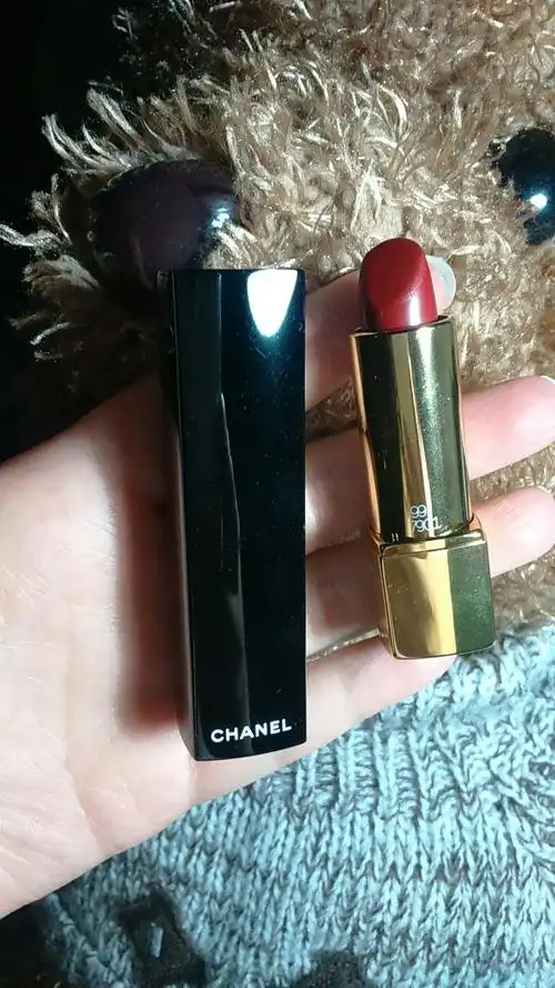 安利好货#香奈儿大红色唇膏,容易上色,颜色纯正,不易脱妆,推荐哦
