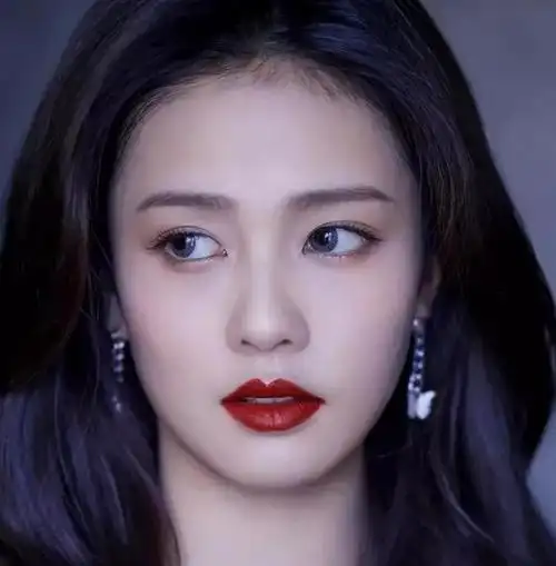 长相平平,却非要演绝世美女,到底是谁的审美出了问题?