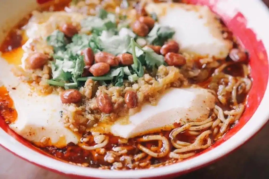 吃完这碗辣豆花面,我退了去重庆的机票_广州人