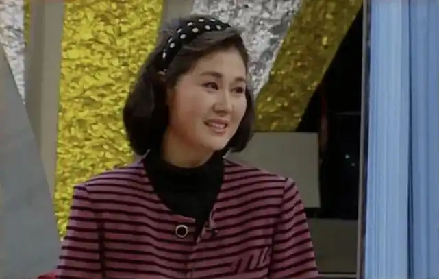 1992年,黄晓娟再一次以相亲主题的小品登上春晚,在《我想有个家》中