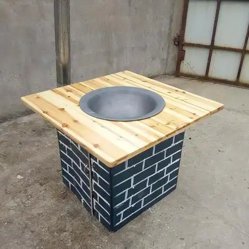 烧柴火做饭,烧完的草木灰,或良好的农家肥,可以作为钾肥,可以撒到