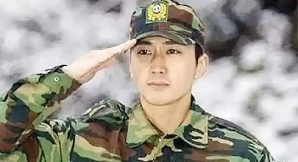 原创兵役韩国男人的噩梦韩国青年19岁前逃离这个国家