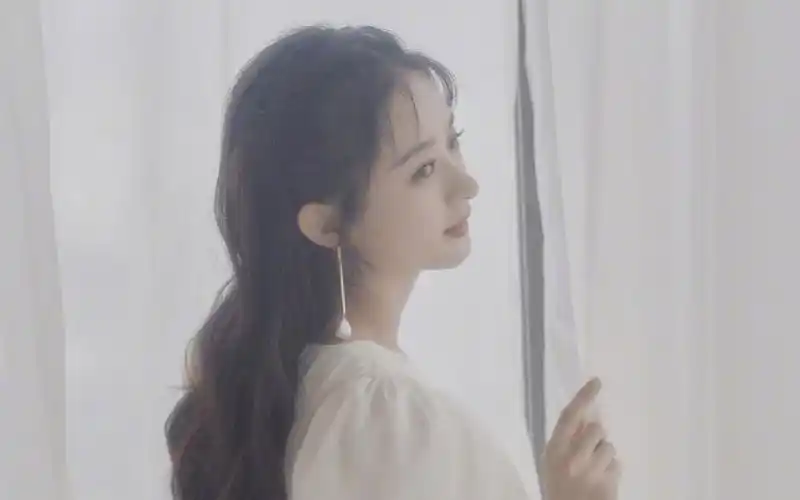 赵丽颖白纱裙优雅高清桌面壁纸