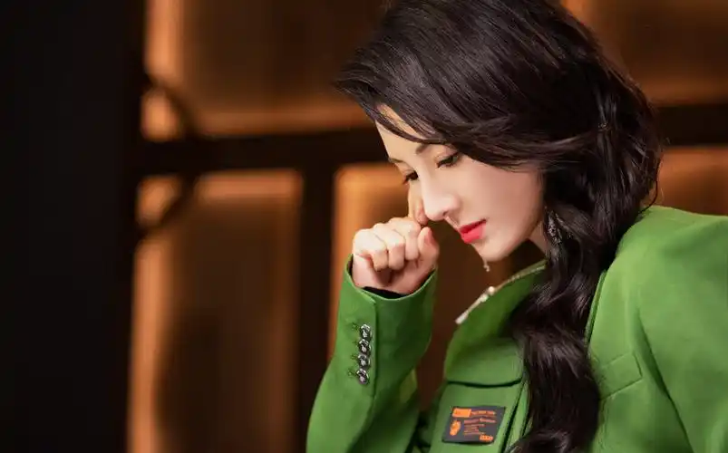 黄奕绿色清新养眼写真图片26