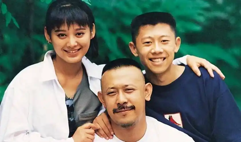 姜文刘晓庆再度牵手,网友纷纷表示担心_陈国军_父母_爱情