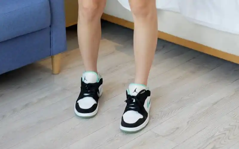 【袜啵啵294】刚刚运动完的休息时刻